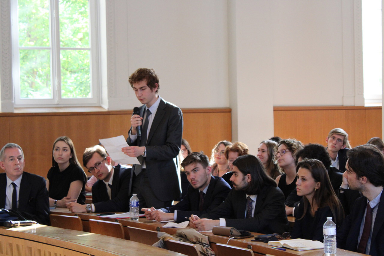 Photo de la table ronde de l'école de droit de juin 2024