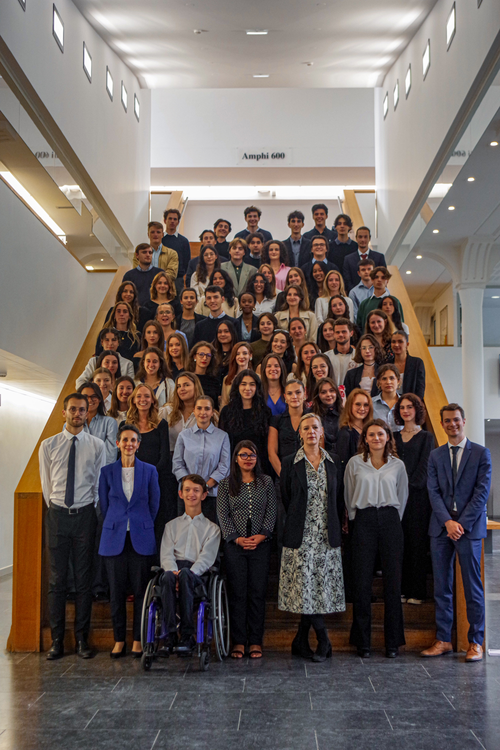 Photo des étudiants de troisième année de la promotion 2024-2025 du Collège de droit