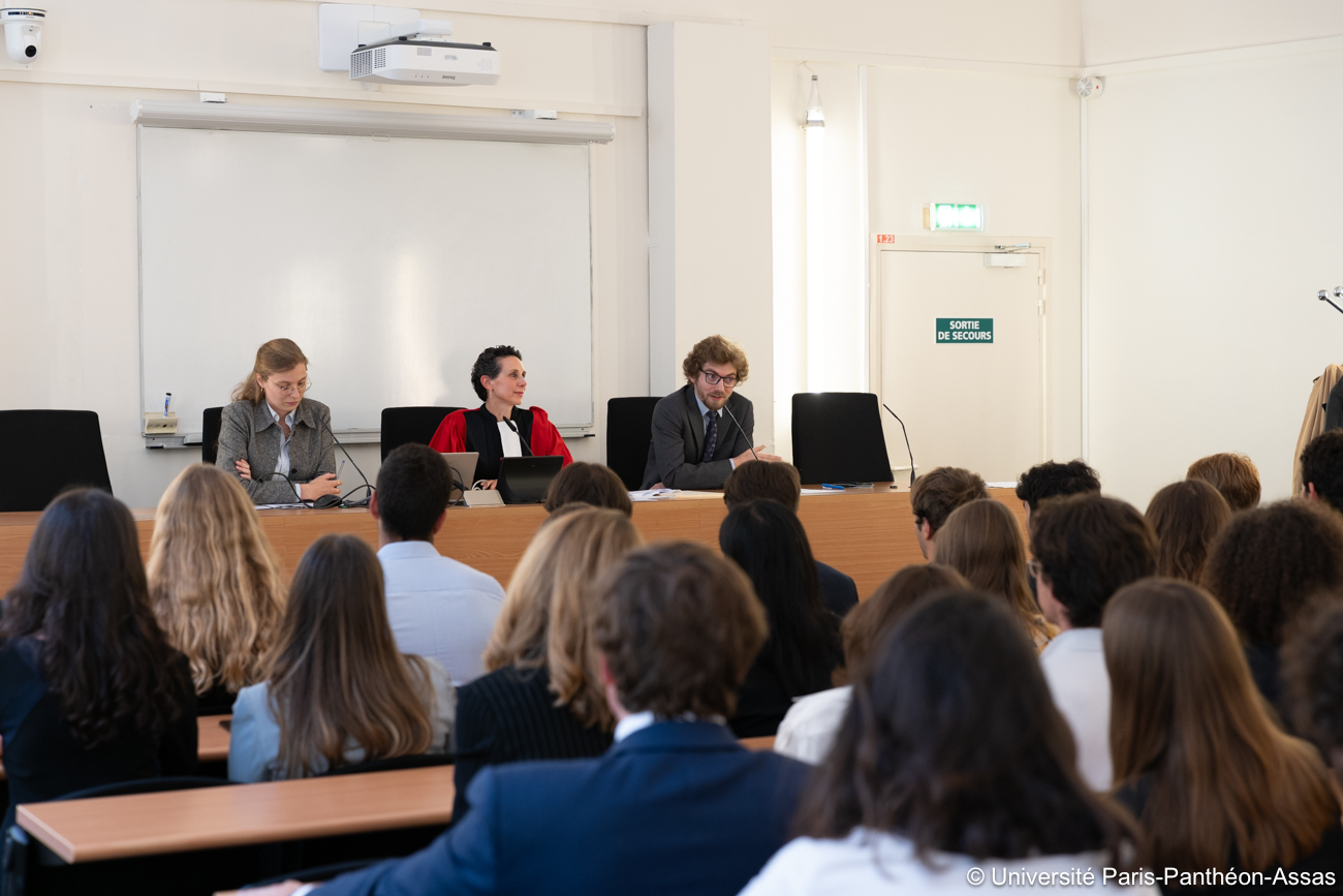 Photo prise lors de la remise des diplômes de la promotion 2024 du Collège de droit