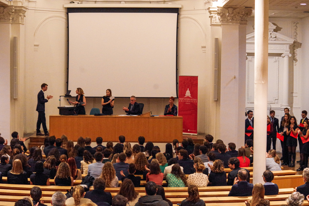 Photo de la remise de diplômes de la promotion 2024 de l'École de droit