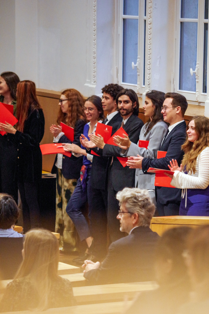 Photo de la remise de diplômes de la promotion 2024 de l'École de droit