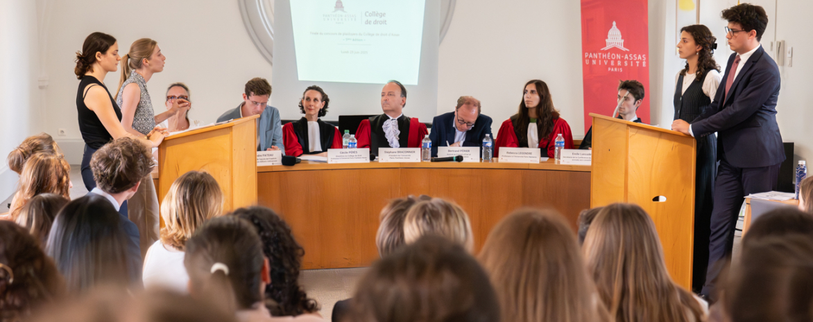 Photo du concours de plaidoyers organisé par le Collège de droit le 23 juin 2025 Photo du concours de plaidoyers organisé par le Collège de droit le 23 juin 2025