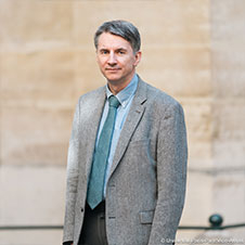 Portrait de Bertrand Crettez Portrait de Bertrand Crettez