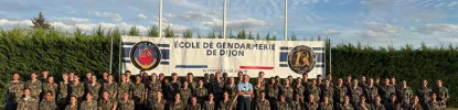 Photo des étudiants de première année du Collège de droit lors du séminaire d'intégration 2026 à à gendarmerie de Dijon